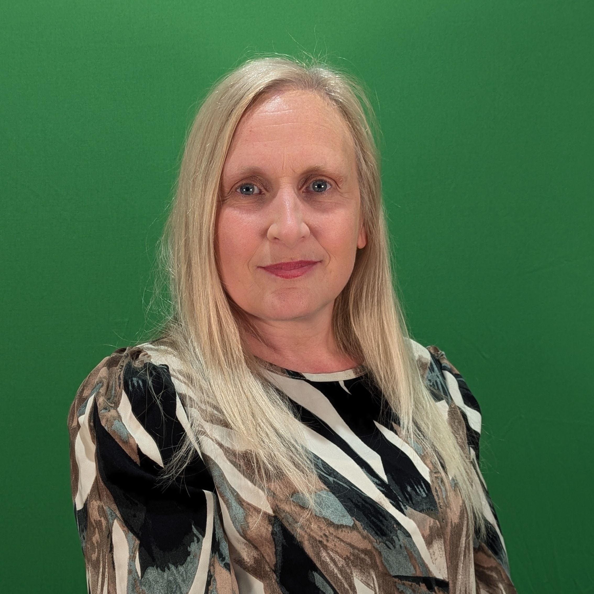 Headshot: Karen Draper