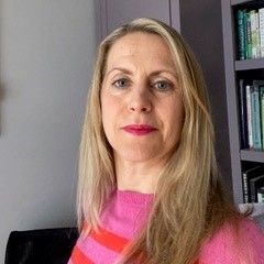 Headshot: Clare Mitchell