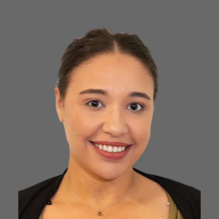 Headshot: Chloe Crawford