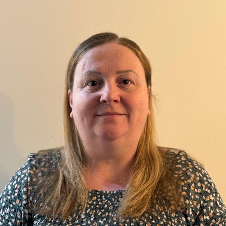 Headshot: Michelle Hunter