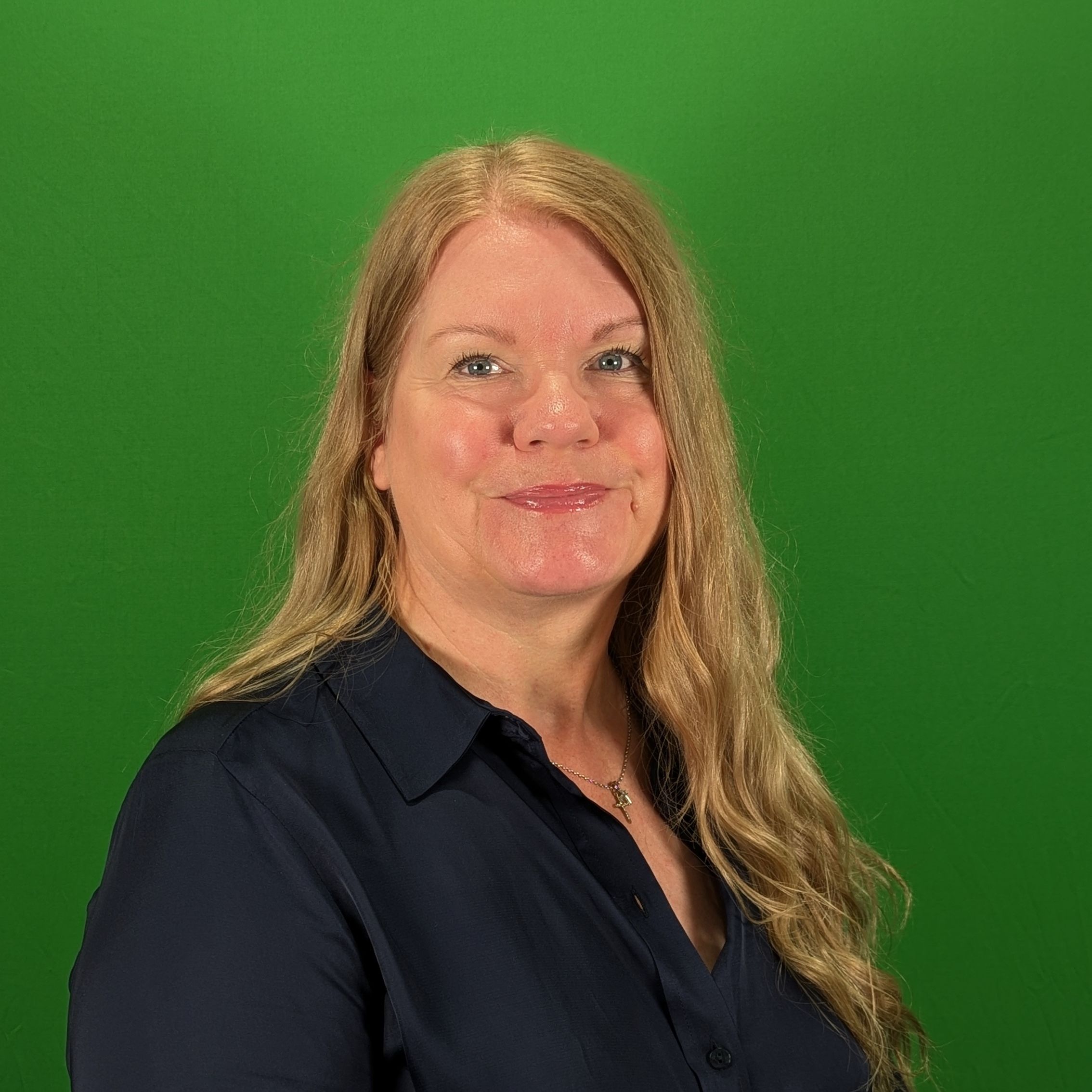 Headshot: Mags Smalley